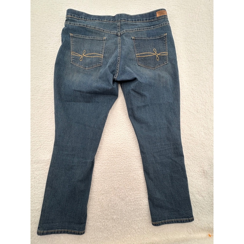 Denizen from Levis Modern Pull-On Crop Jeans Medium Wash Blue Size 18 - Picture 7 of 7